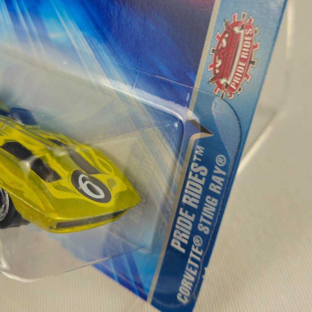 HOT WHEELS PRIDE RIDES CORVETTE STING RAY (K223) - Picture 5 of 9